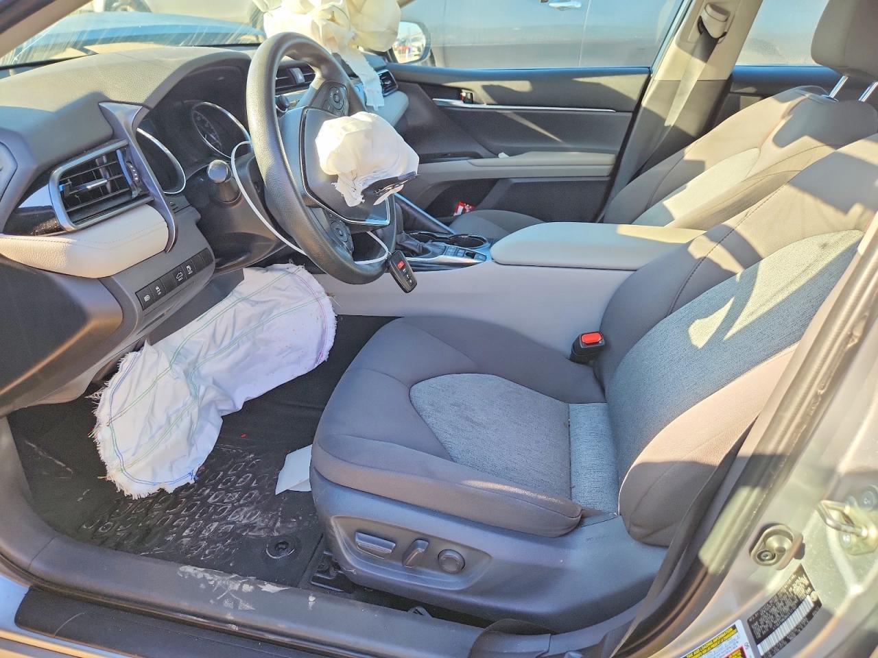 2019 Toyota Camry Le - Фото 7