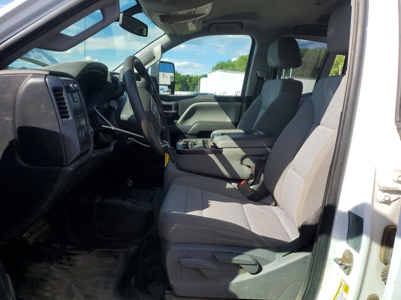 2017 GMC Sierra K3500 - Фото 7