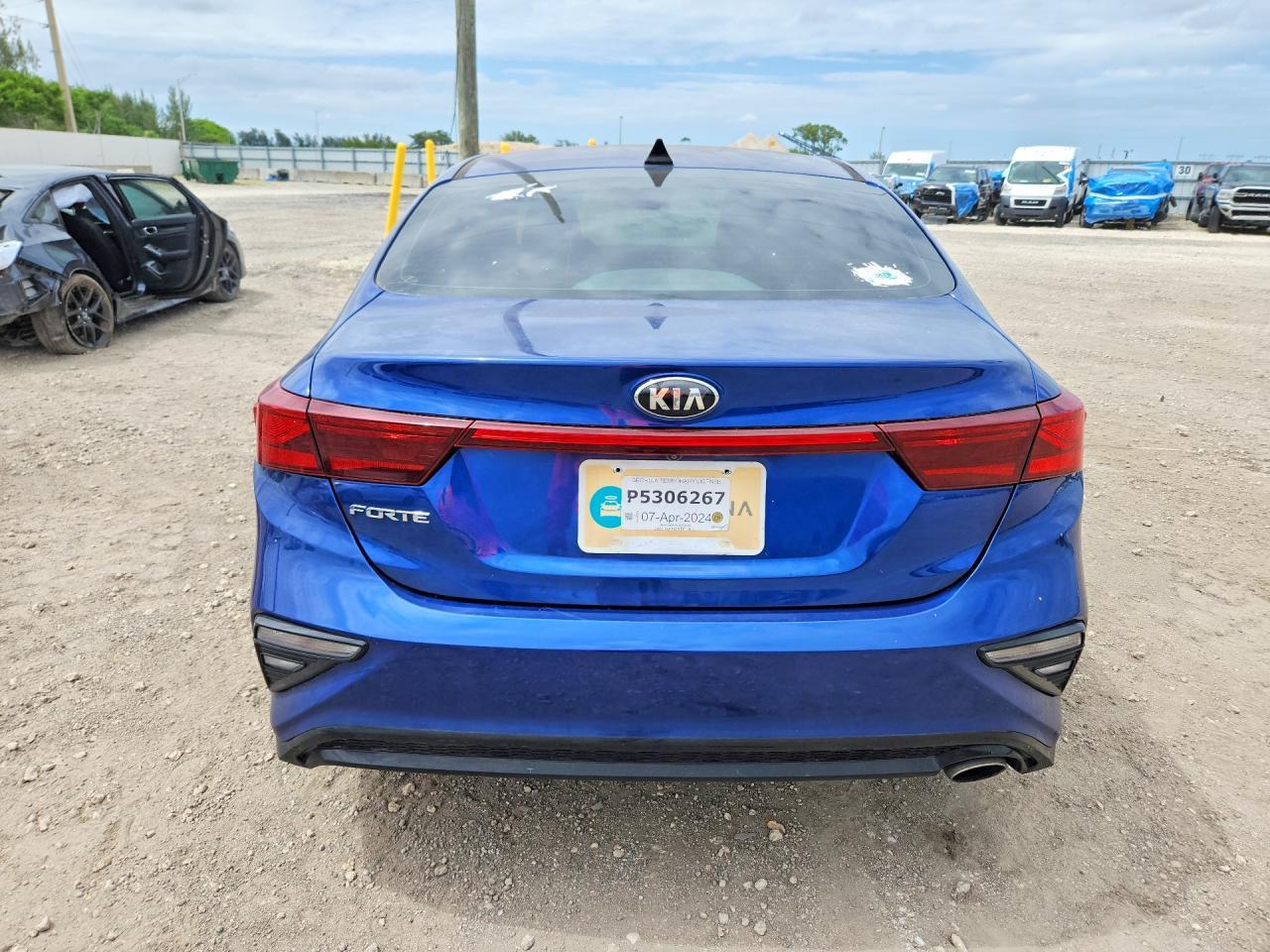 2020 Kia Forte Lxs - Image 6