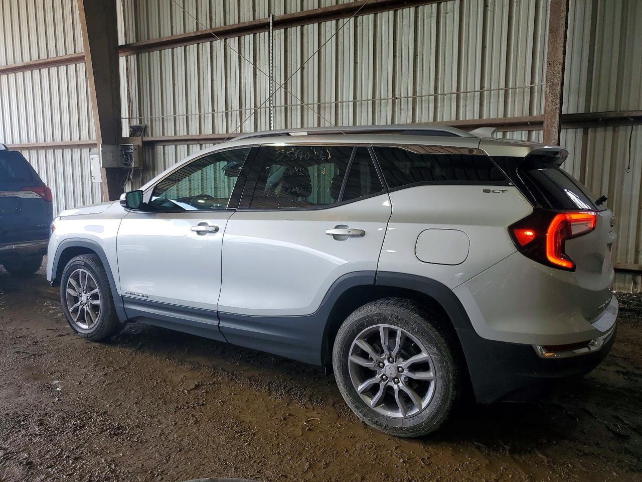 2022 GMC Terrain Slt - Фото 2