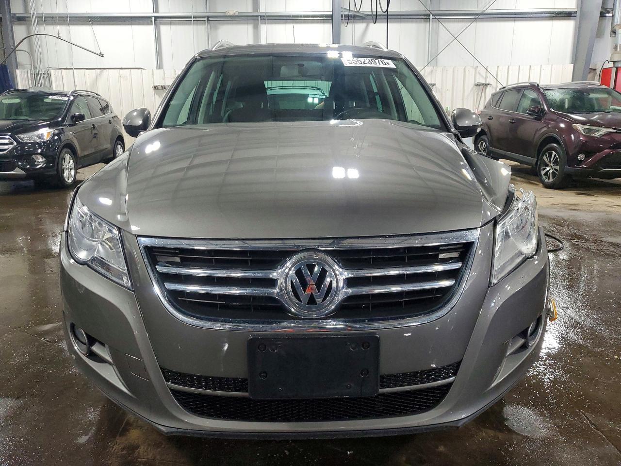 2011 Volkswagen Tiguan S - Фото 5
