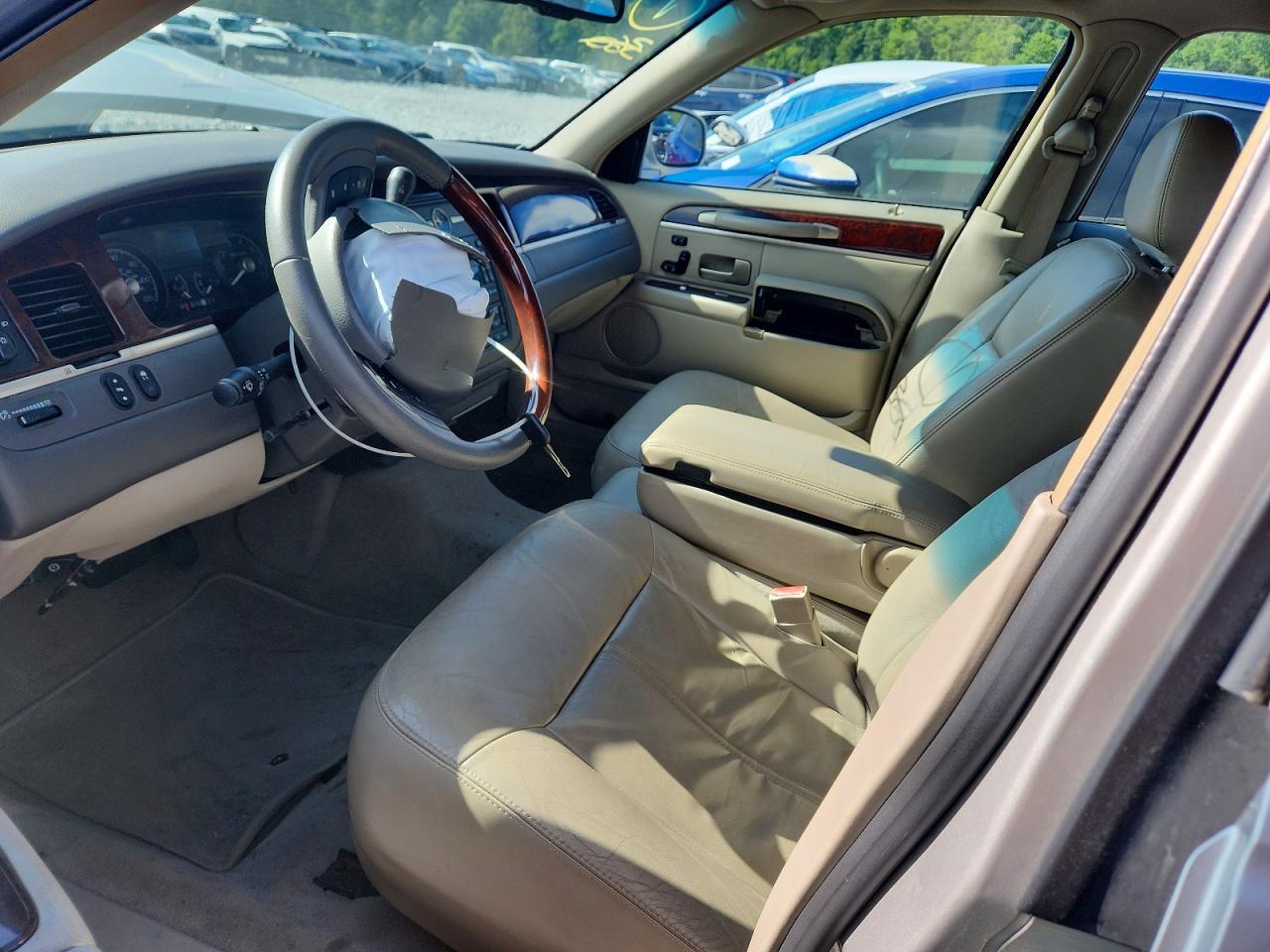 2008 Lincoln Town Car Signature Limited - Фото 7