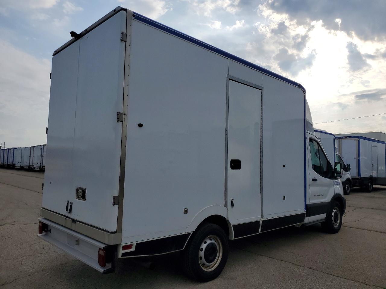 2020 Ford Transit Delivery Truck - Image 3