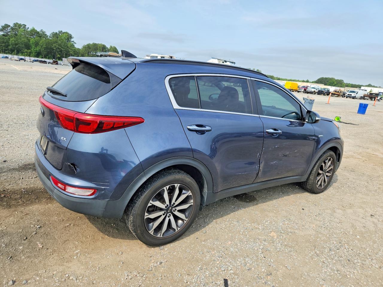 2018 Kia Sportage Ex - Image 3