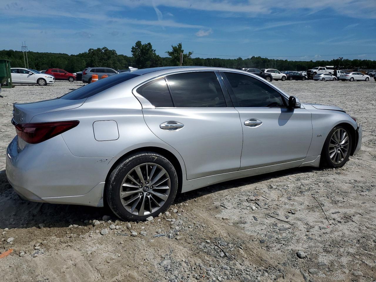 2018 Infiniti Q50 3.0T Luxe - Фото 3