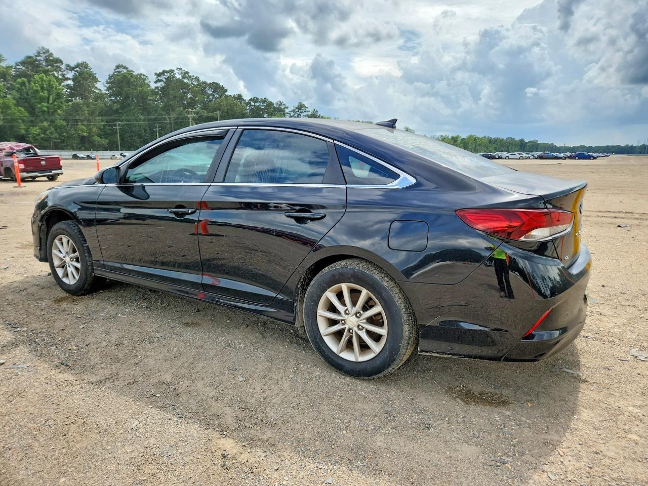 2019 Hyundai Sonata Se - Фото 2