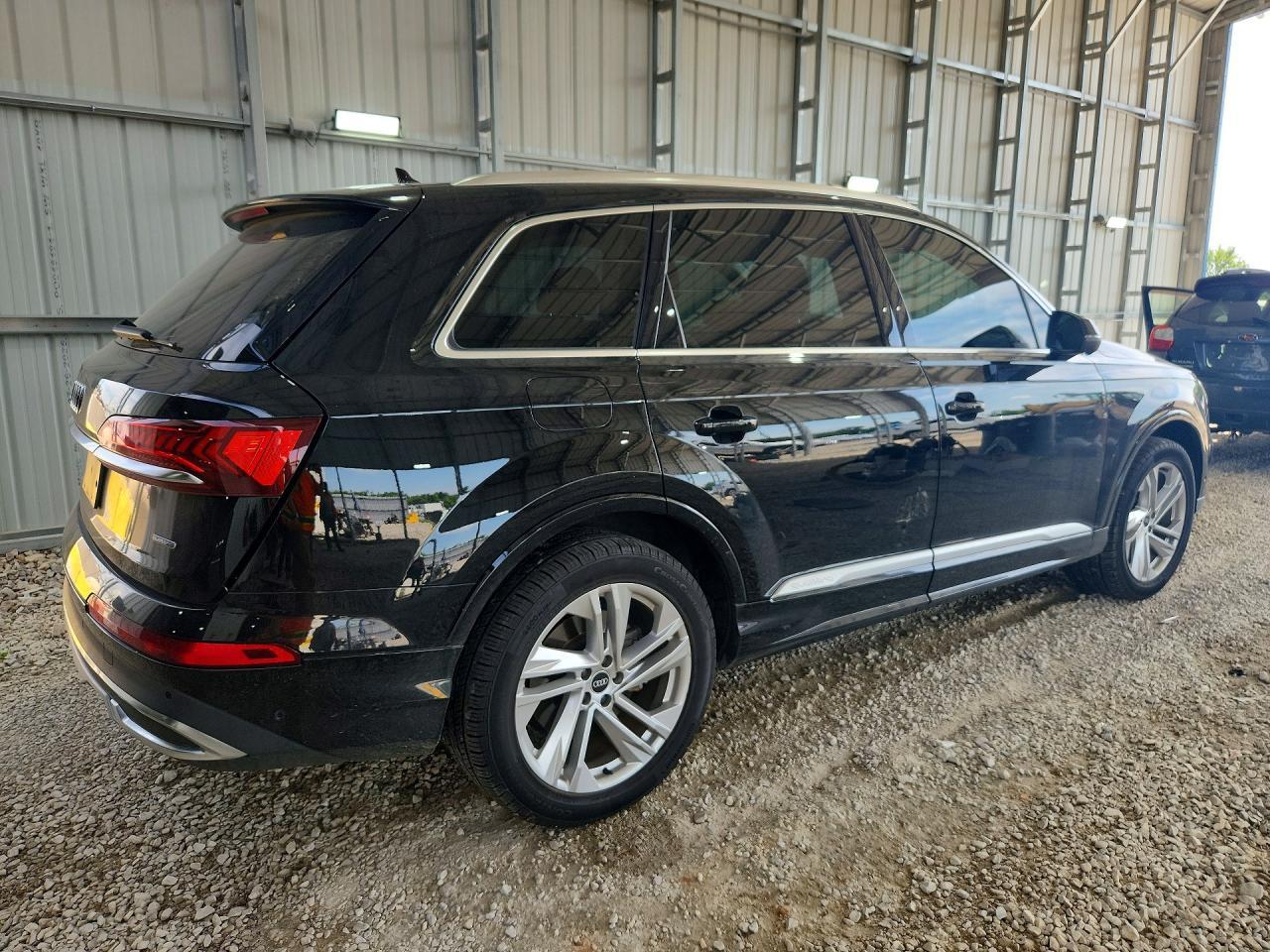 2021 Audi Q7 Premium Plus - Фото 3