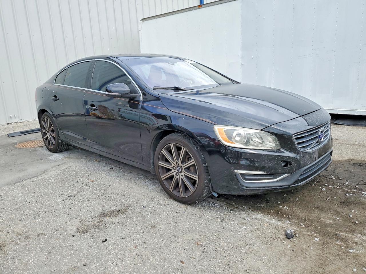 2017 Volvo S60 Premier - Image 4