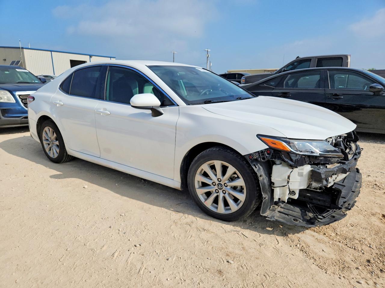 2020 Toyota Camry Le - Image 4