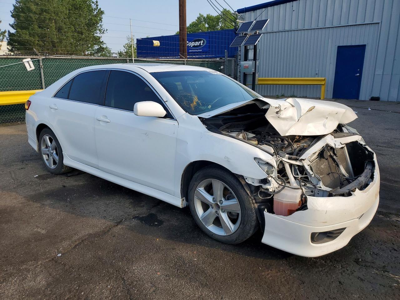 2011 Toyota Camry Se - Фото 4
