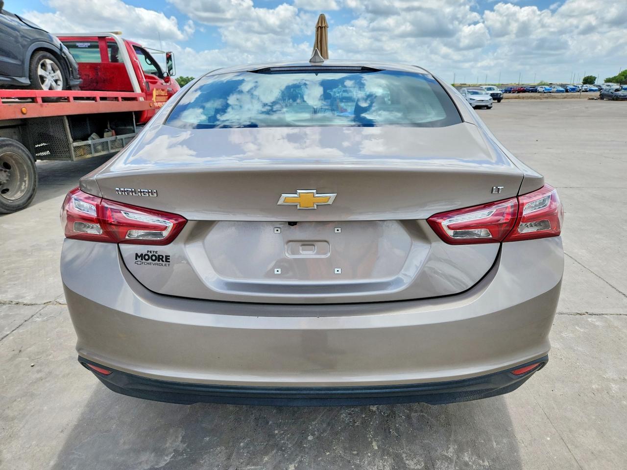 2022 Chevrolet Malibu Lt - Image 6
