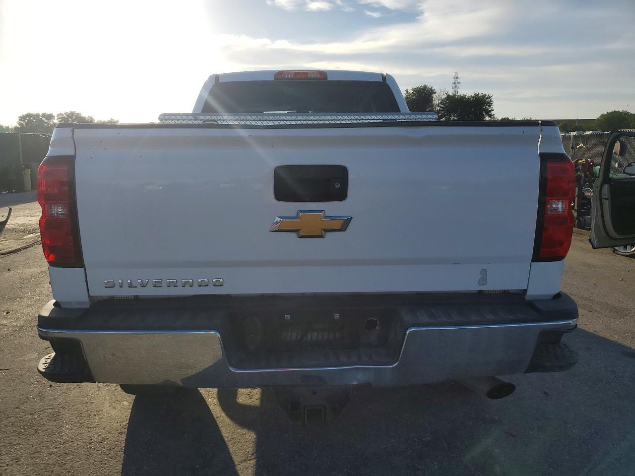 2015 Chevrolet Silverado K2500 Heavy Duty - Фото 6