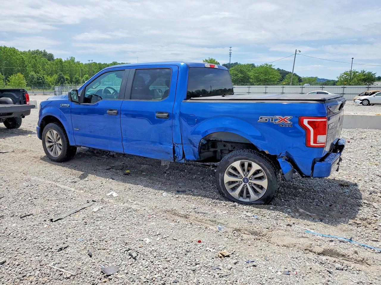 2017 Ford F150 Supercrew - Фото 2