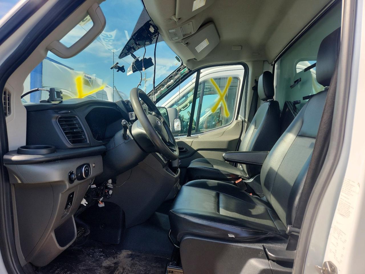 2021 Ford Transit Delivery Truck - Фото 7