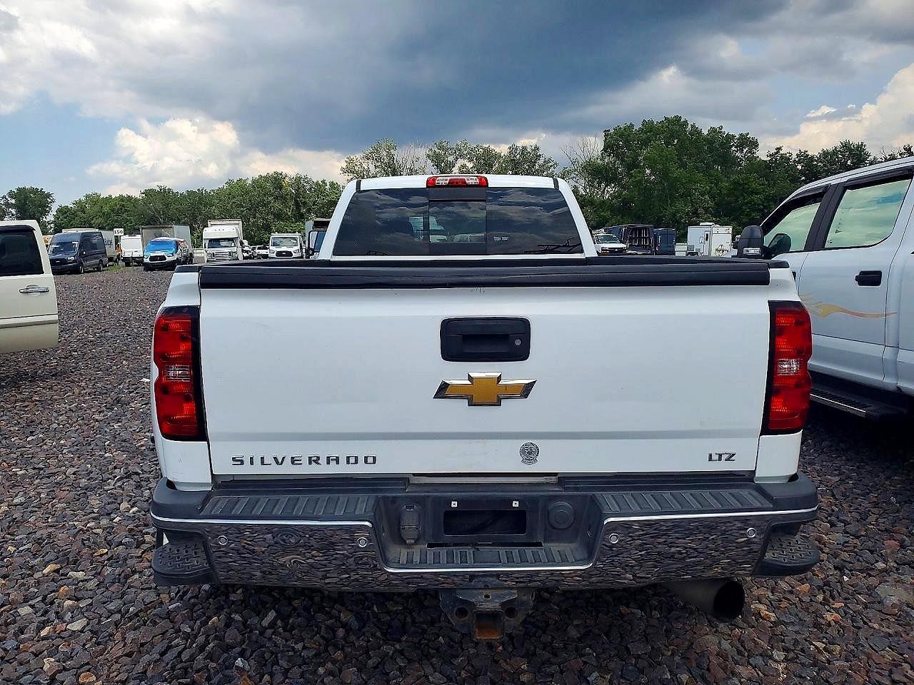 2015 Chevrolet Silverado K3500 Ltz - Image 6