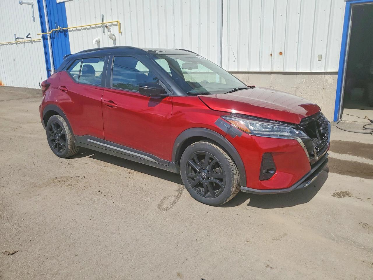 2023 Nissan Kicks Sr - Image 4