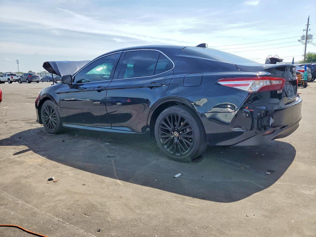 2020 Toyota Camry Xle - Фото 2