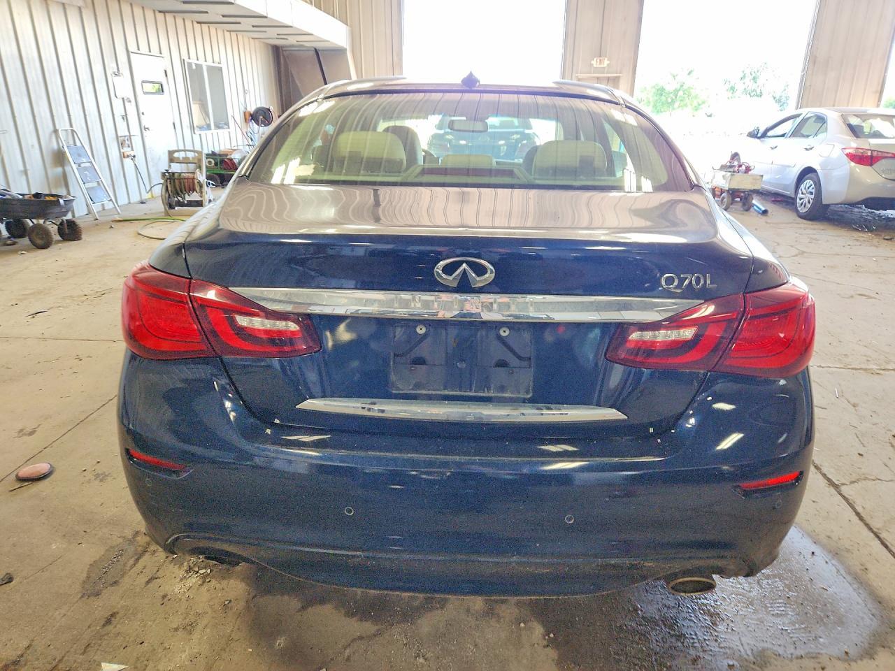 2017 Infiniti Q70L 3.7 - Фото 6