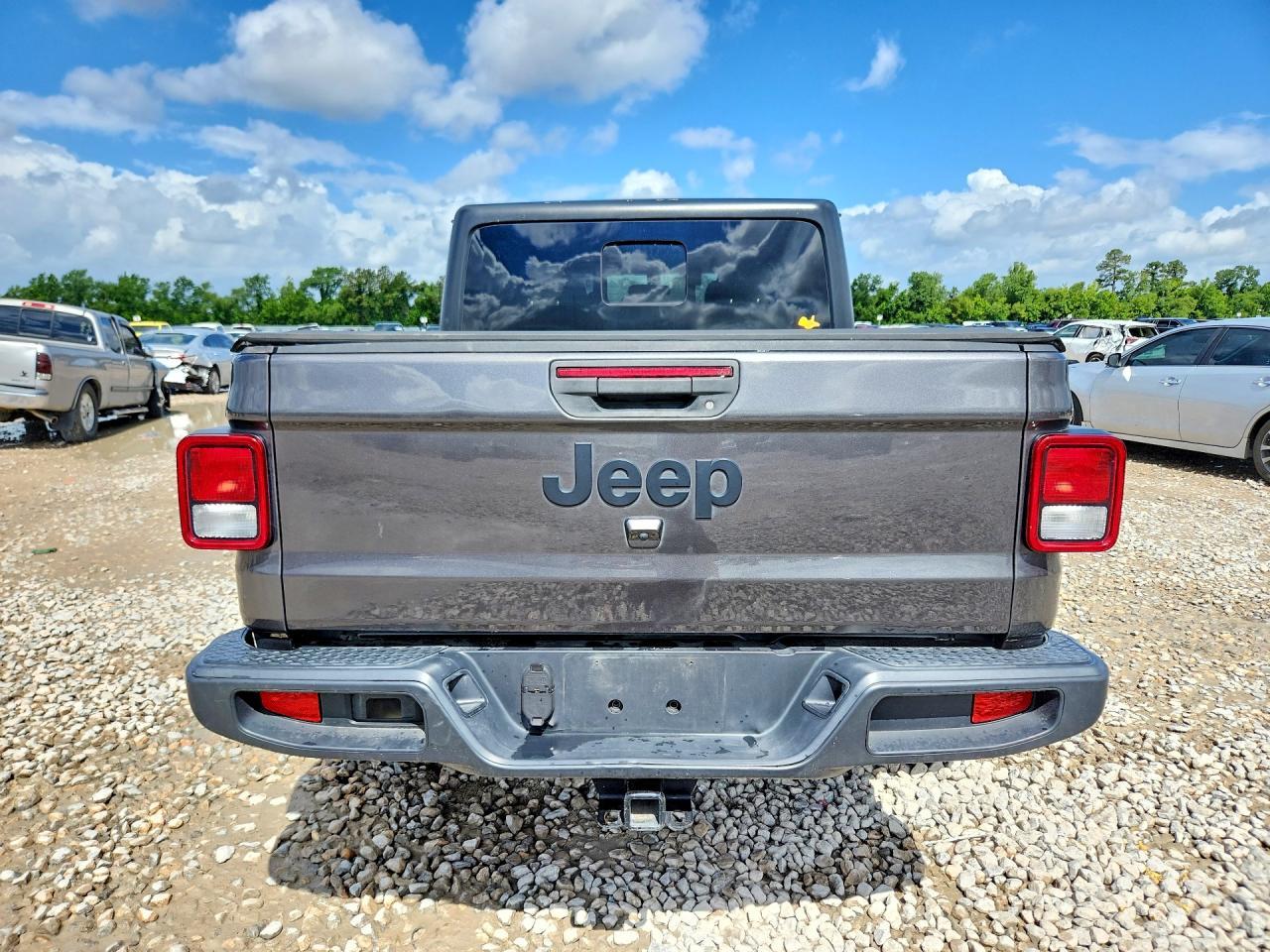 2022 Jeep Gladiator Sport - Image 6