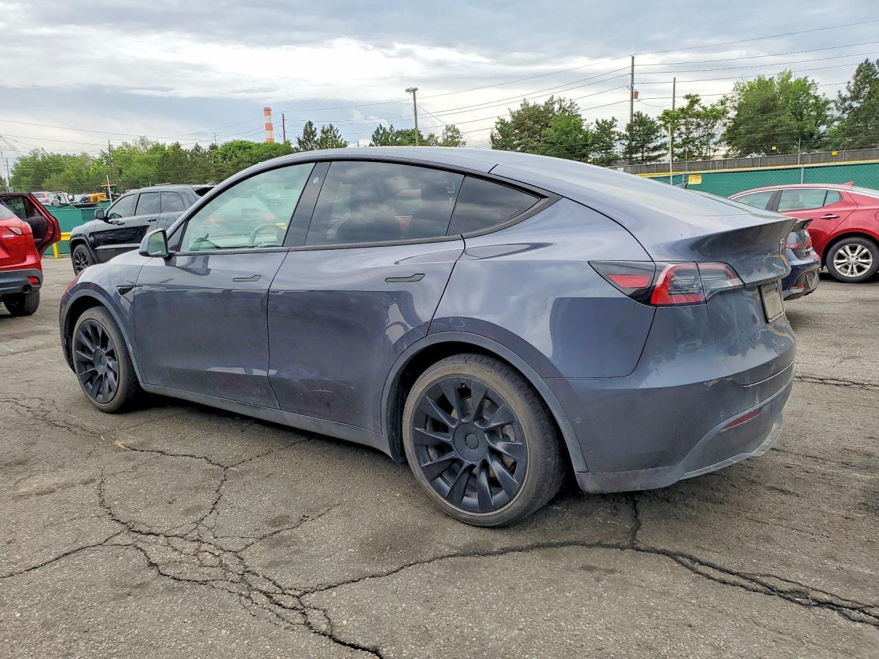 2021 Tesla Model Y - Фото 2