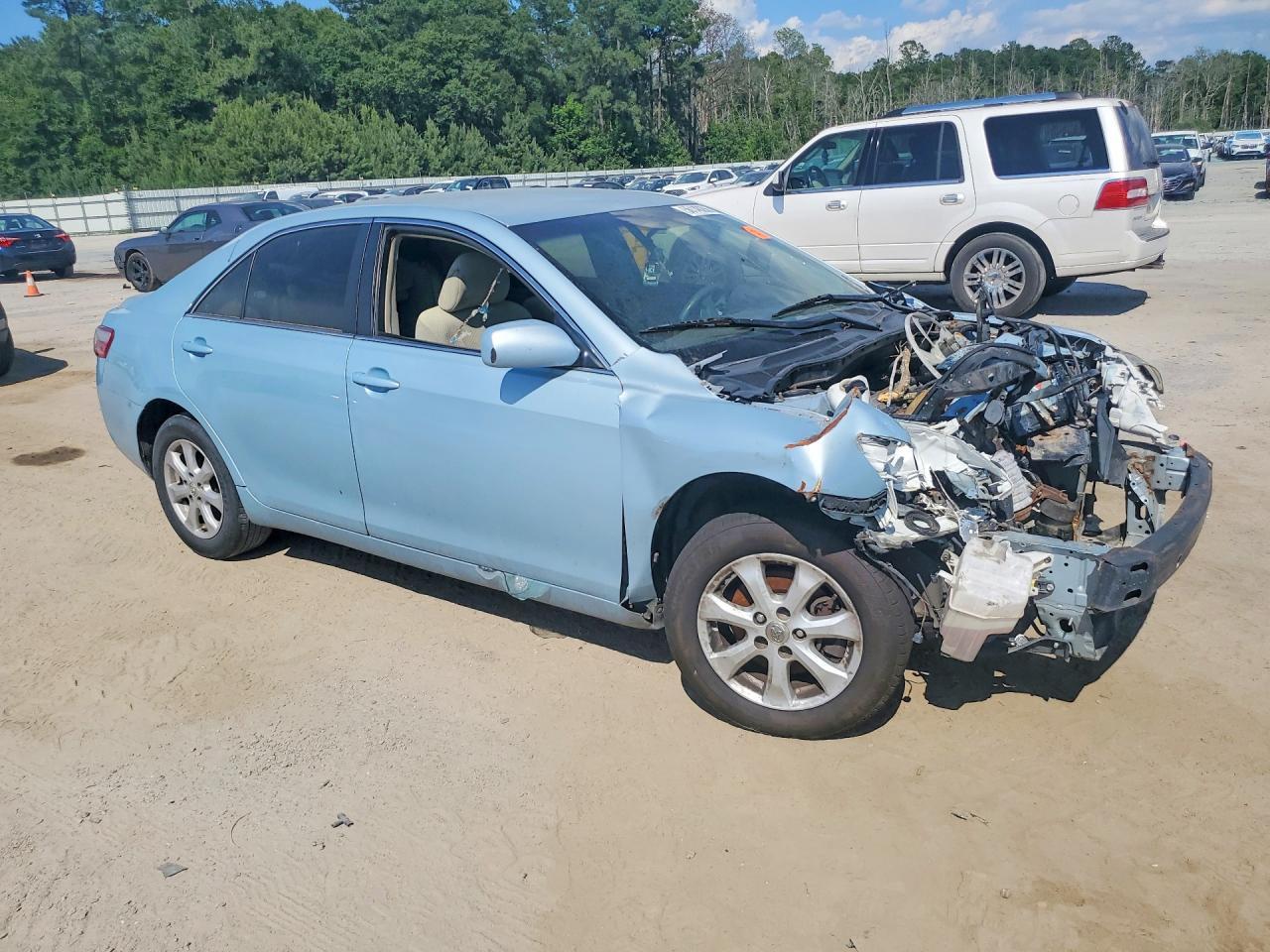 2007 Toyota Camry Le - Image 4