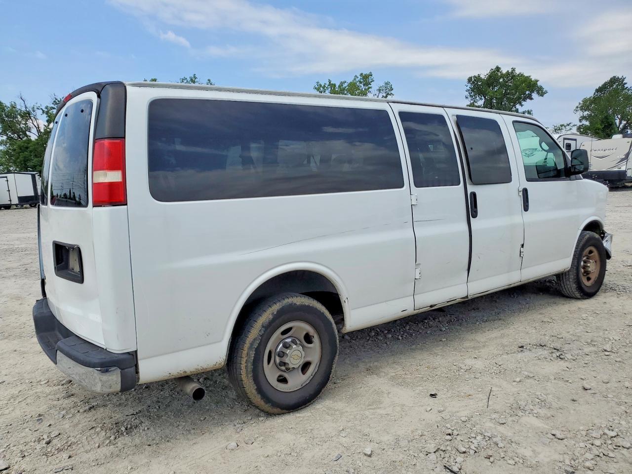 2013 Chevrolet Express G3500 Lt - Фото 3