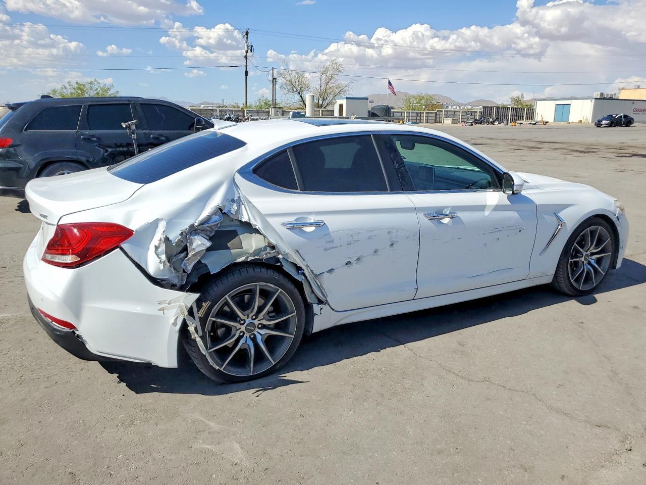 2019 Genesis G70 2.0T Advanced - Фото 3