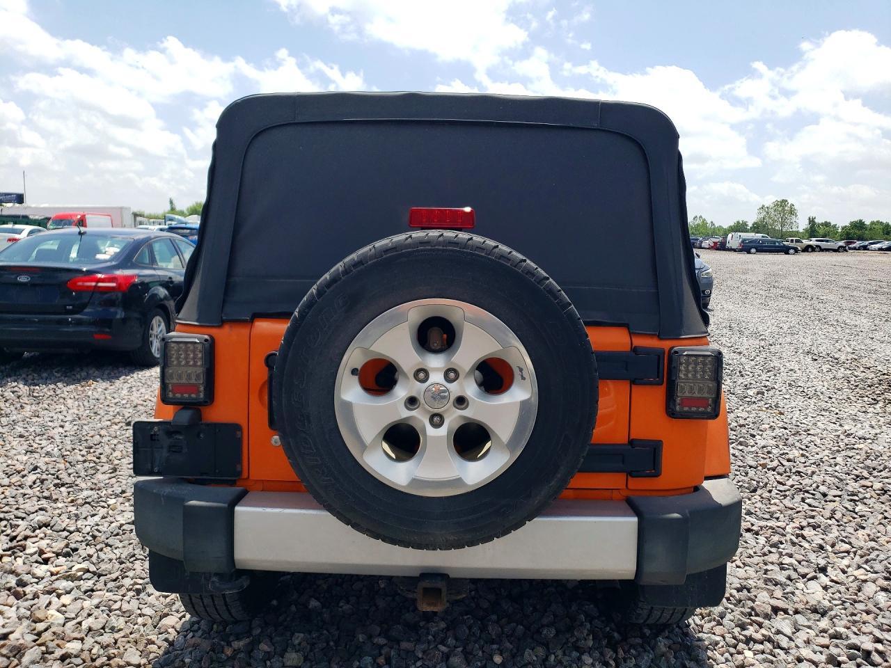 2013 Jeep Wrangler Unlimited Sahara - Фото 6