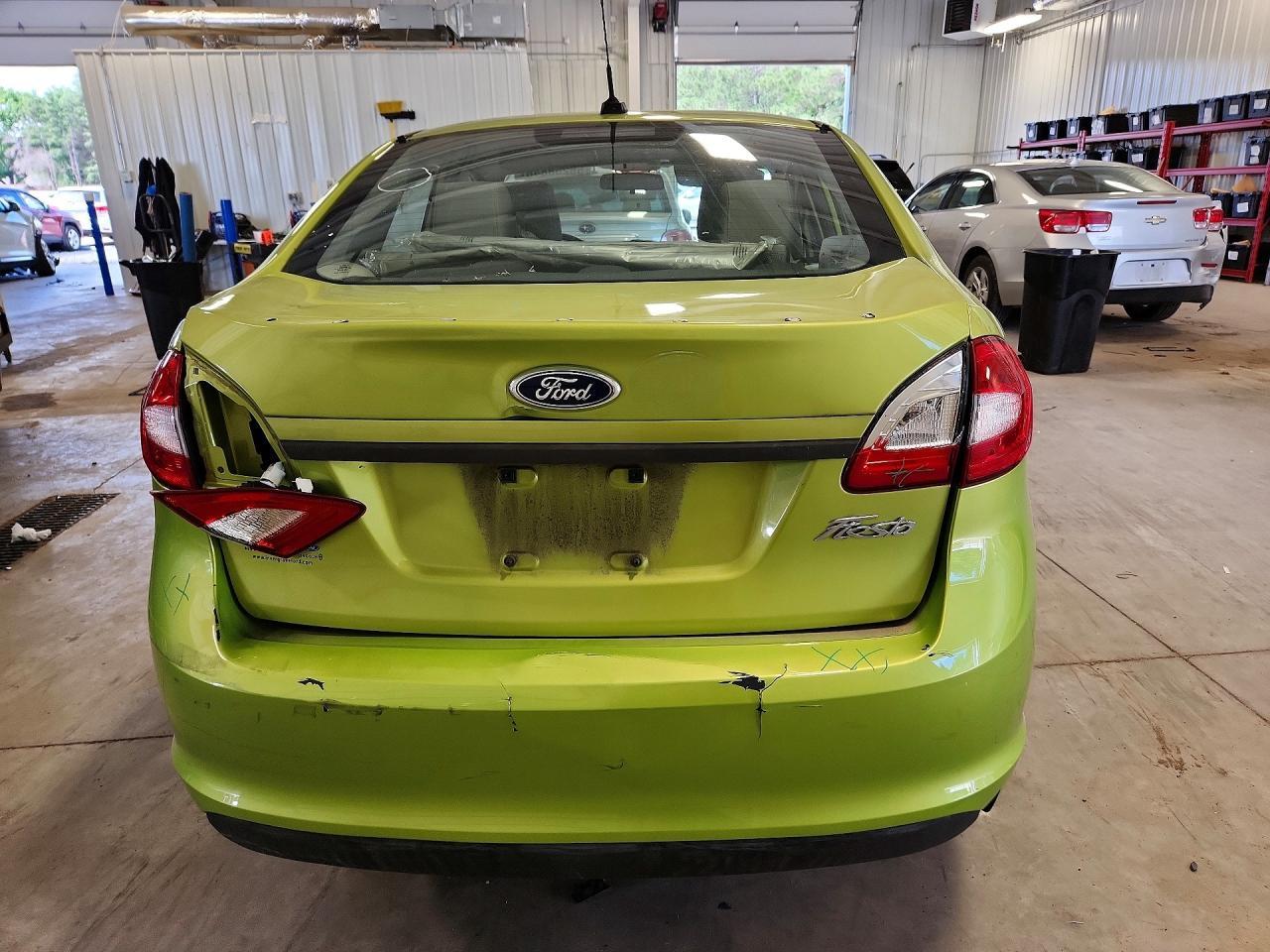 2012 Ford Fiesta Se - Фото 6
