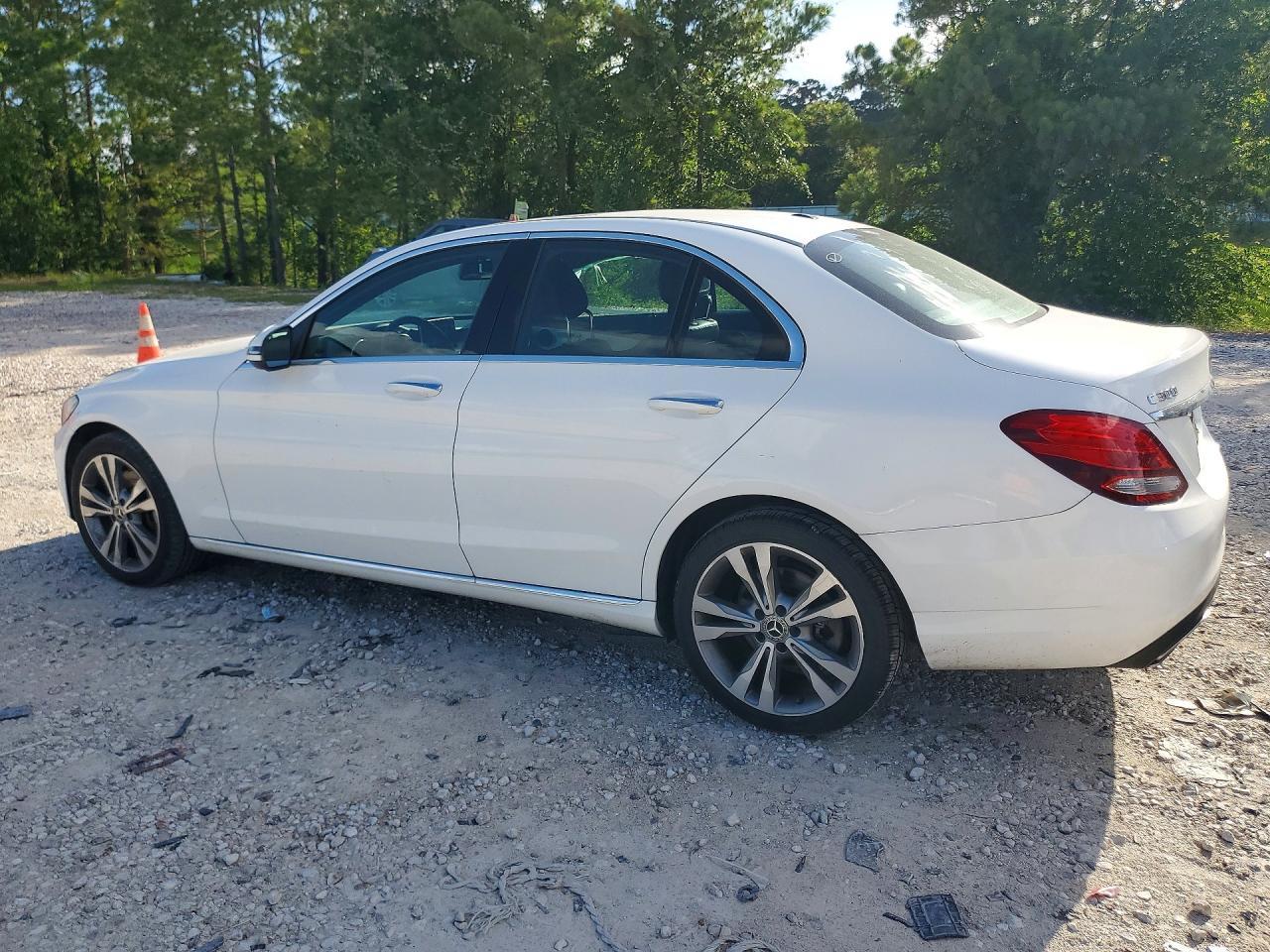 2018 Mercedes-Benz C 300 4Matic - Фото 2