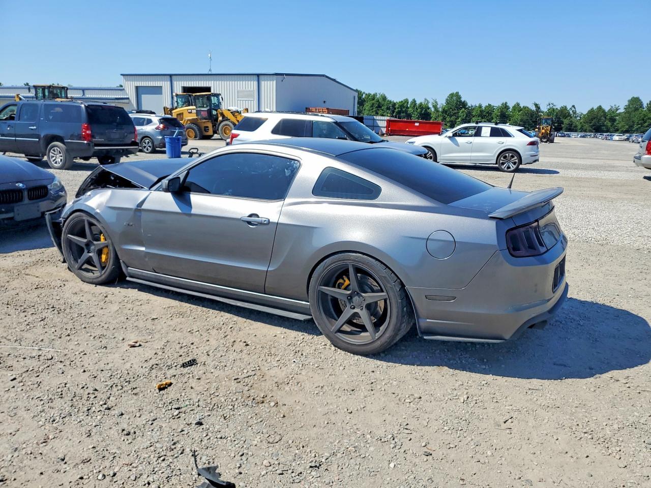 2014 Ford Mustang Gt - Фото 2