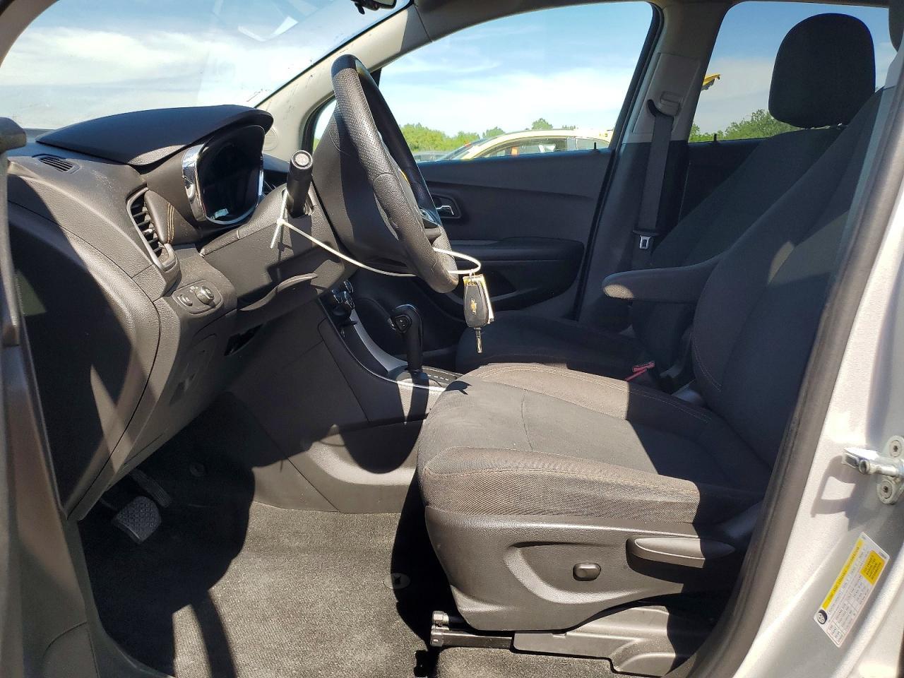 2020 Chevrolet Trax Ls - Image 7