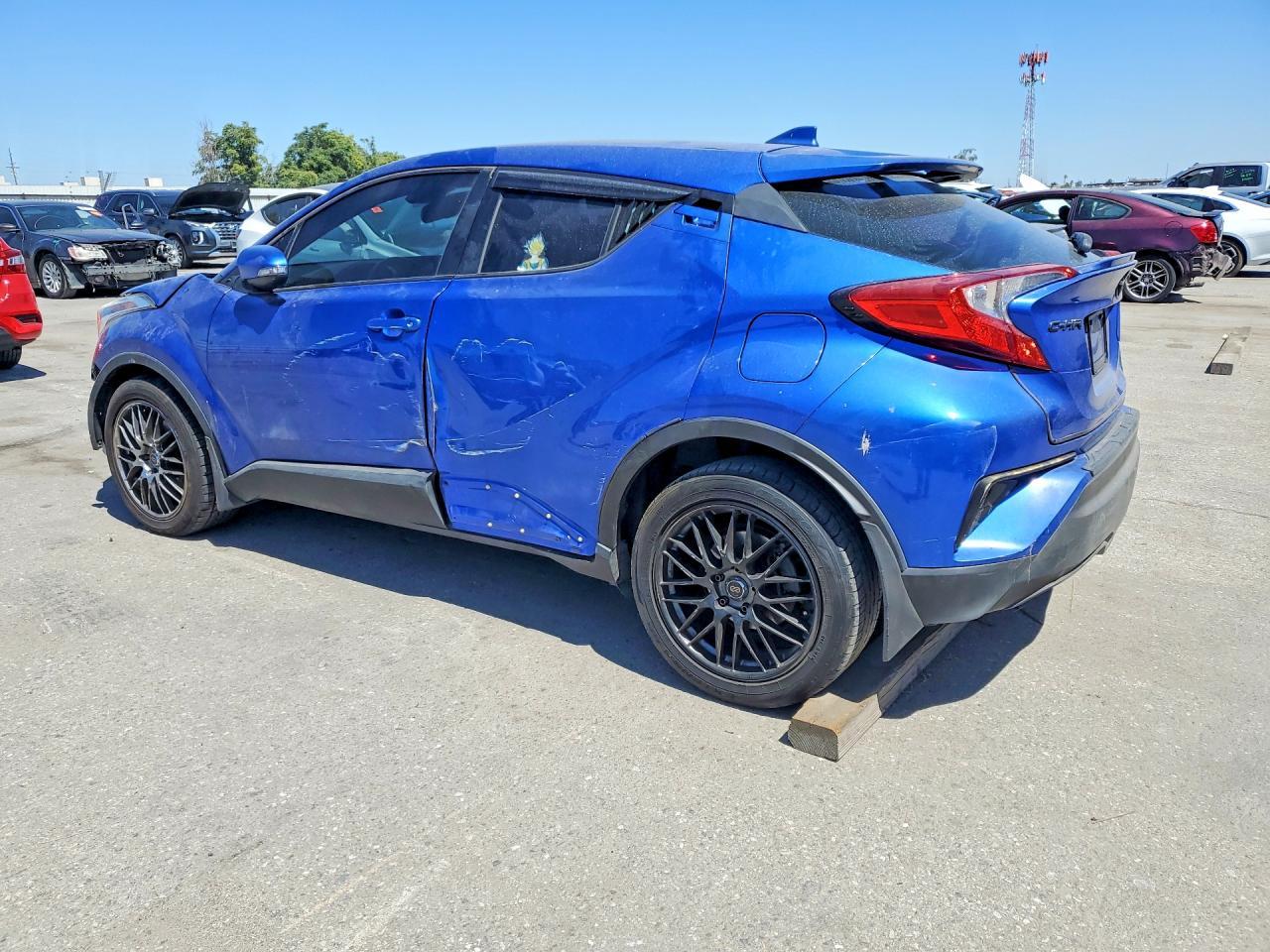 2018 Toyota C-Hr Xle Premium - Фото 2