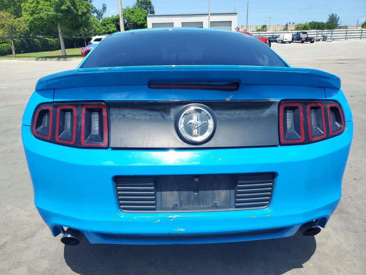 2013 Ford Mustang - Image 6