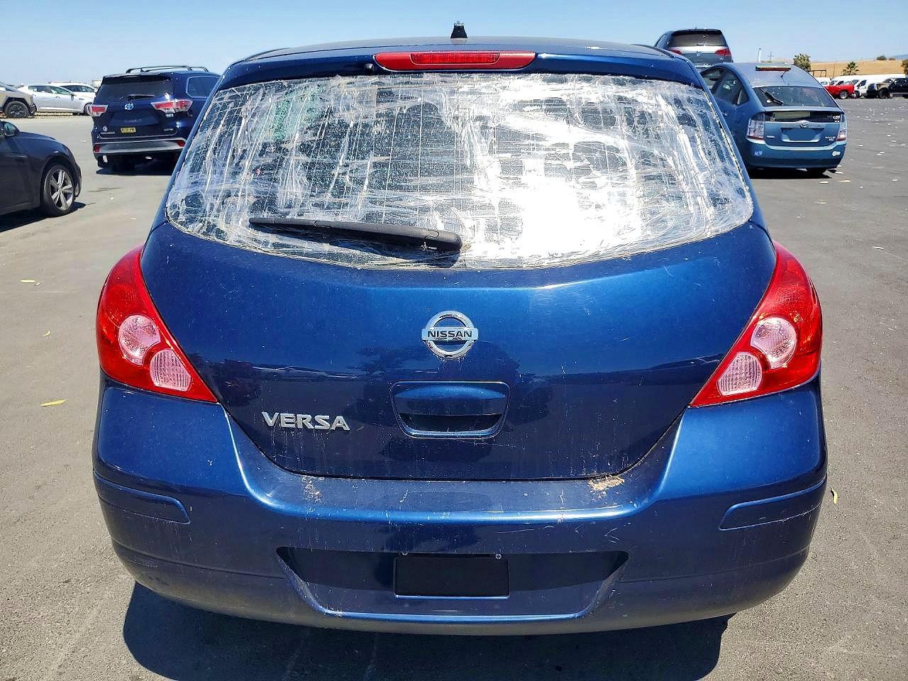 2012 Nissan Versa 1.8 S - Фото 6
