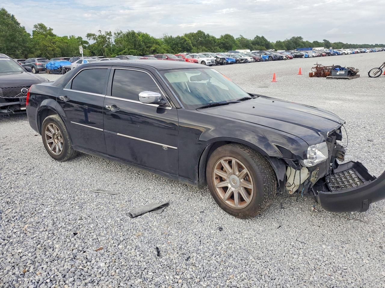 2009 Chrysler 300 300C - Image 4