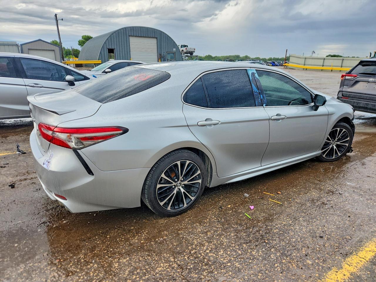 2018 Toyota Camry Se - Image 3