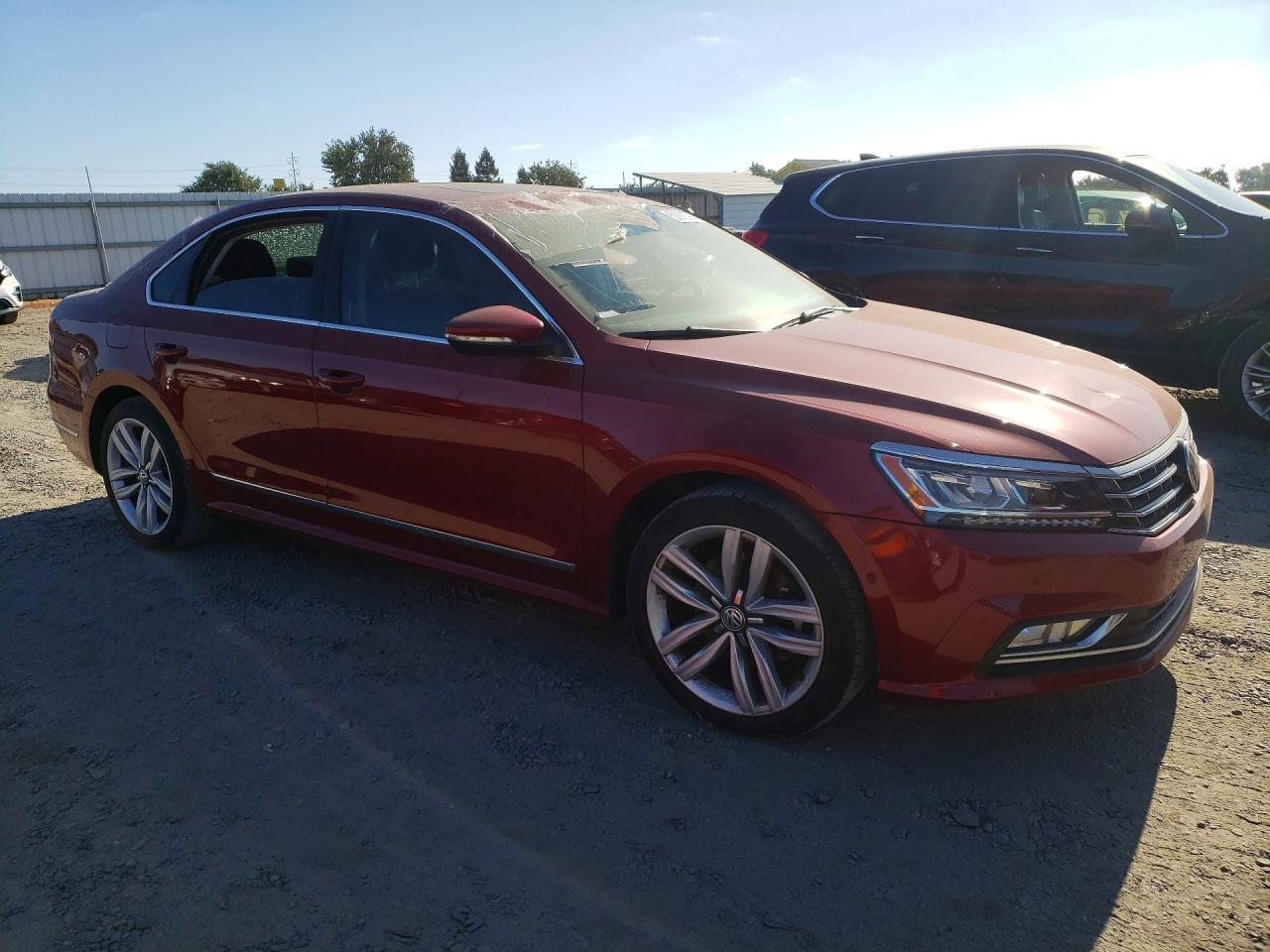 2017 Volkswagen Passat Sel Premium - Фото 4