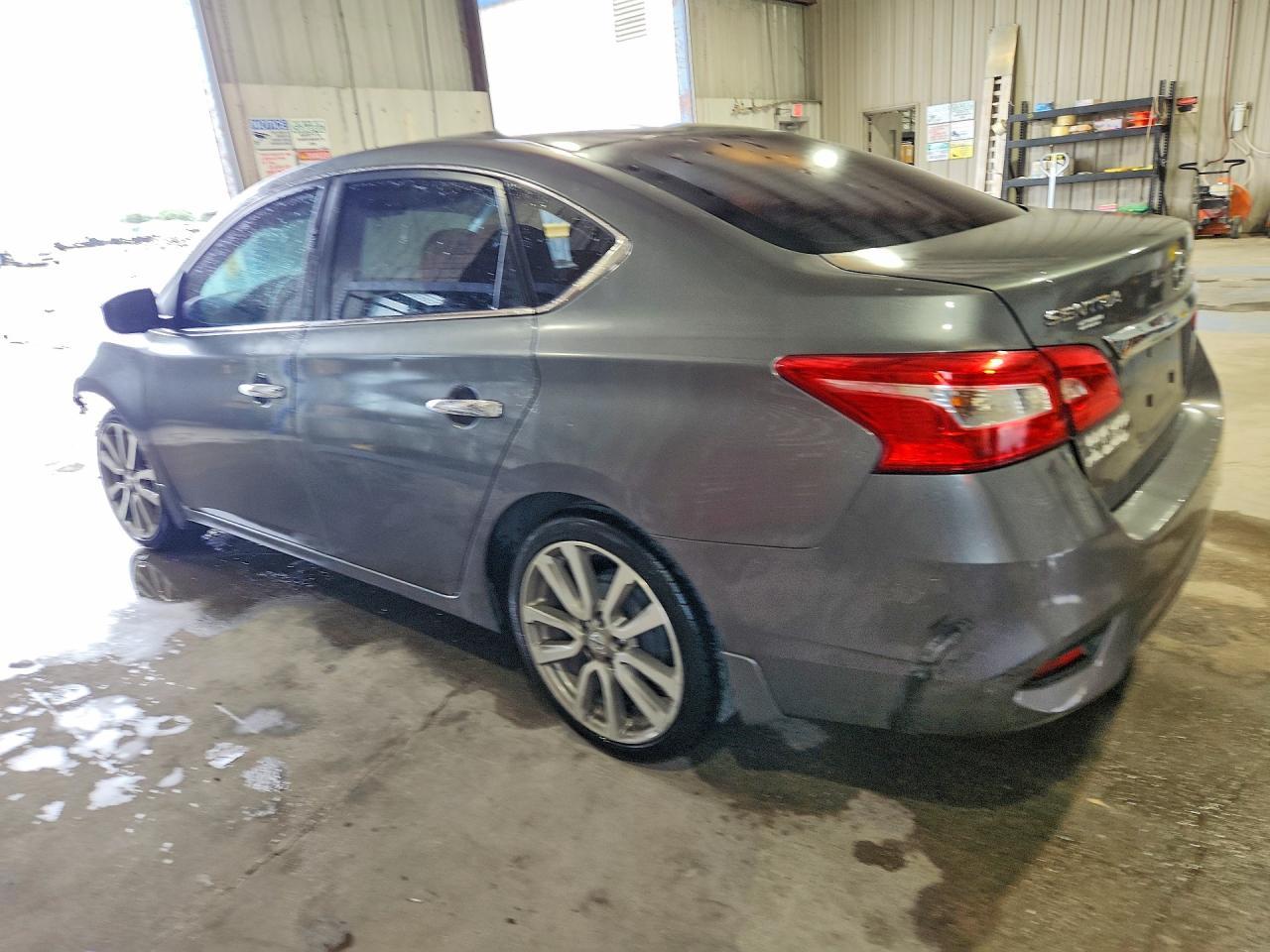 2019 Nissan Sentra S - Фото 2
