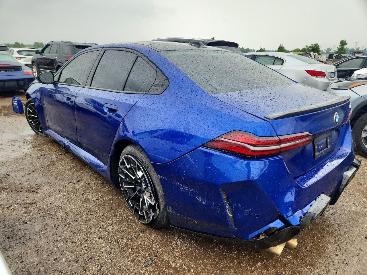 2026 BMW M5 - Фото 2