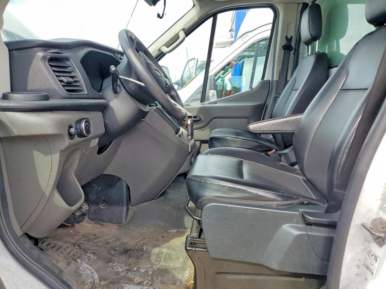 2020 Ford Transit Delivery Truck - Image 7