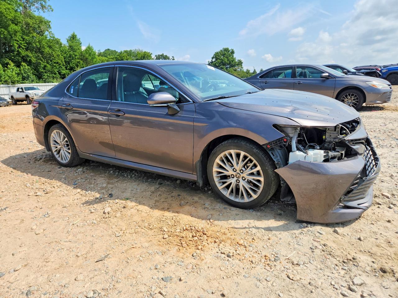 2020 Toyota Camry Xle - Фото 4