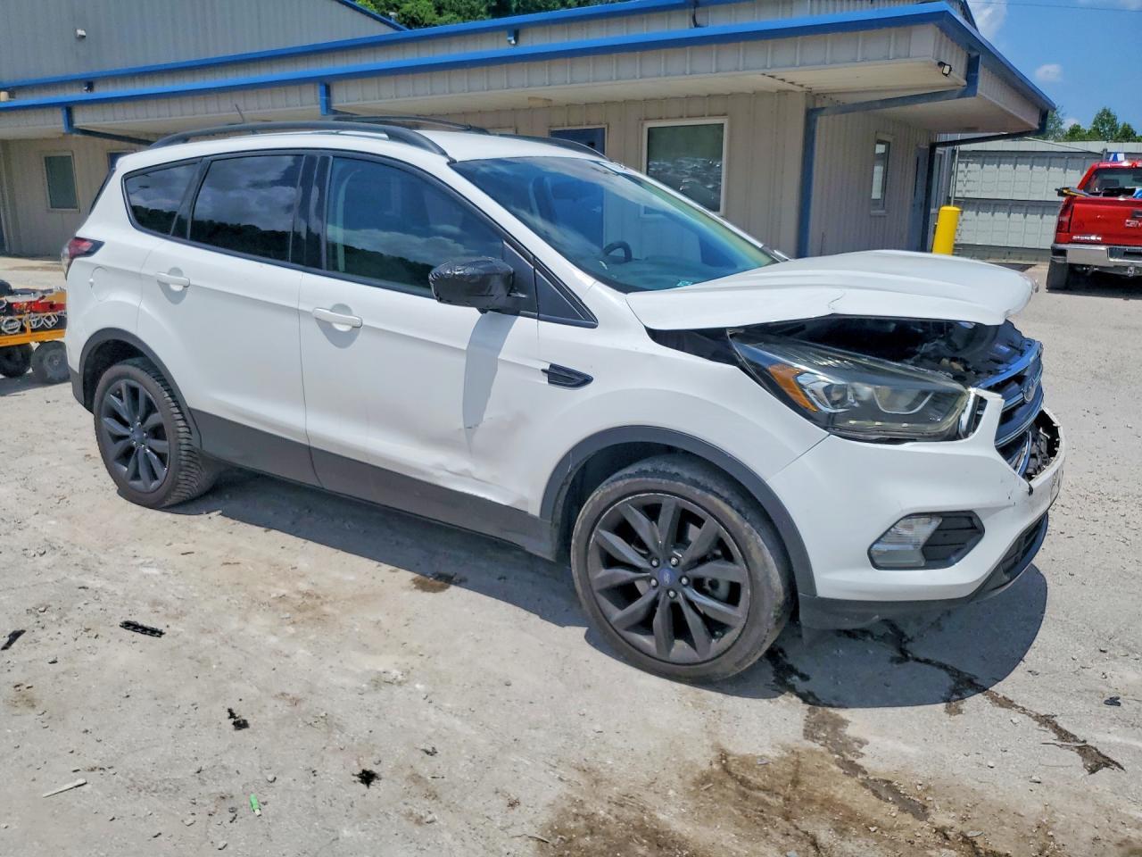 2018 Ford Escape Se - Фото 4