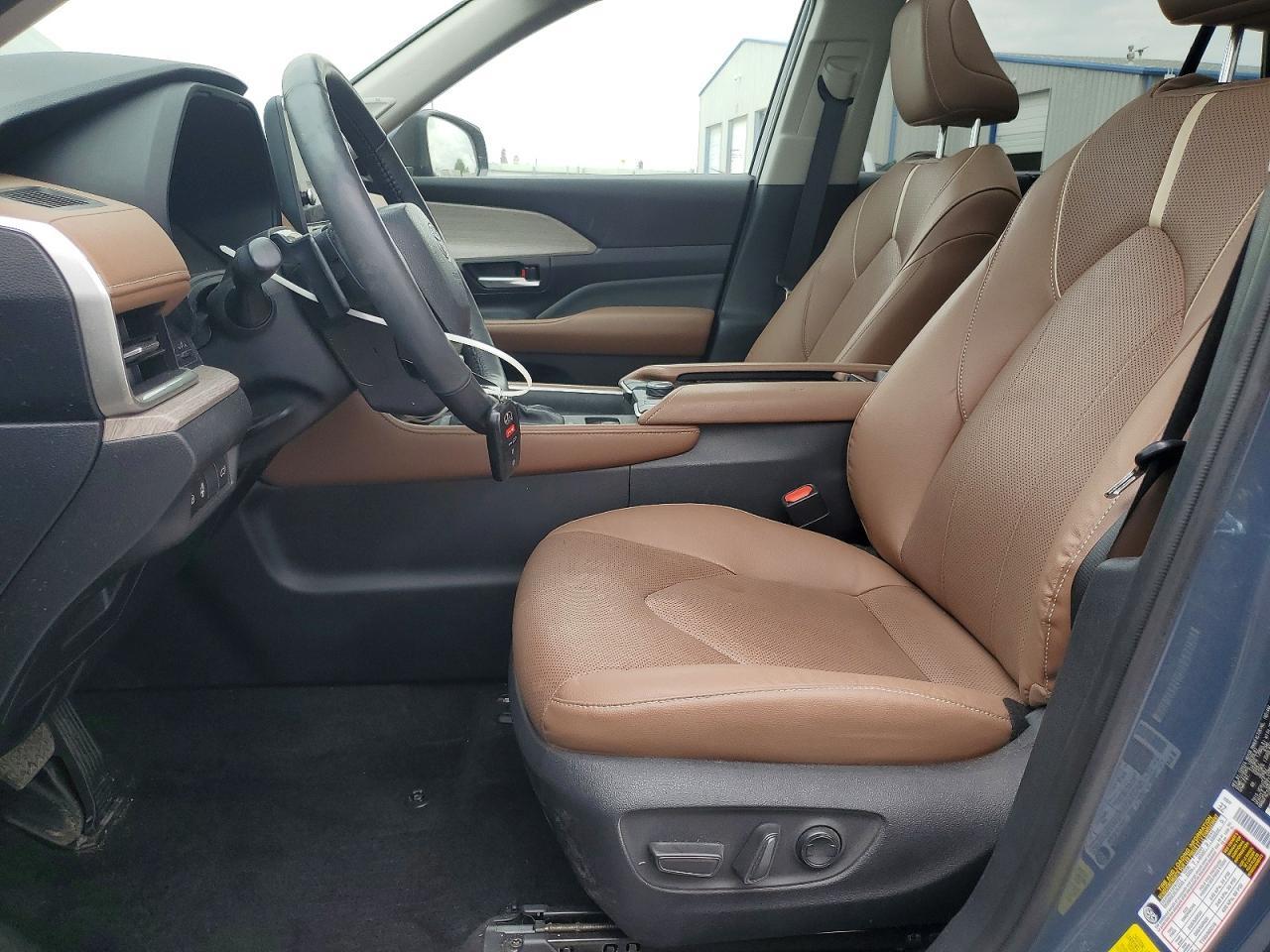 2024 Toyota Grand Highlander Platinum - Фото 7