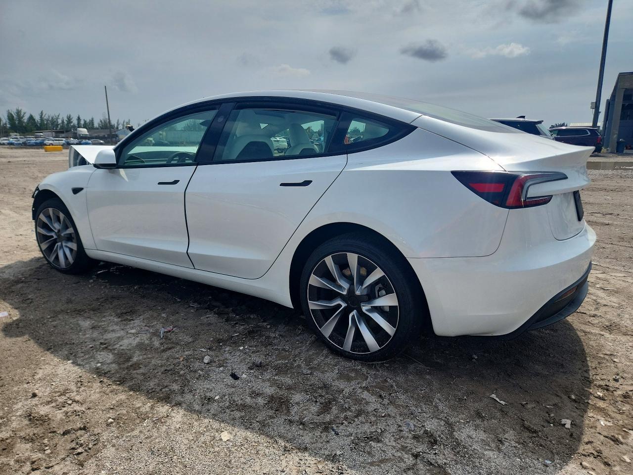 2025 Tesla Model 3 - Image 2