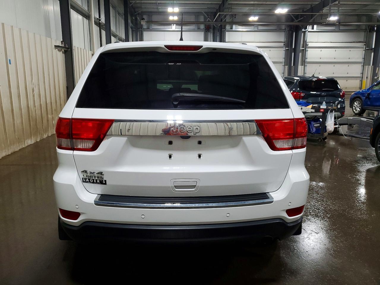 2013 Jeep Grand Cherokee Limited - Image 6