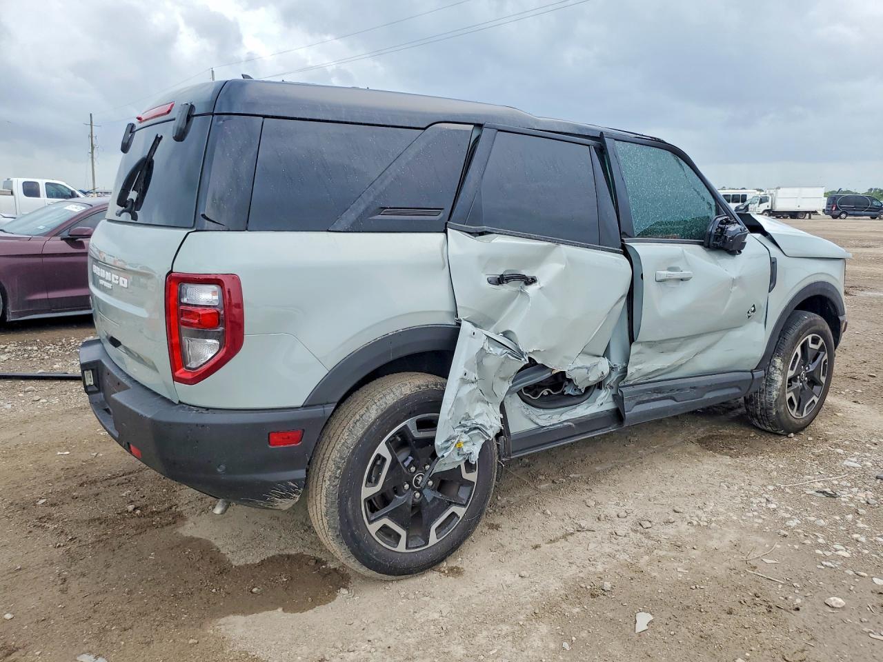 2024 Ford Bronco Sport Outer Banks - Фото 3