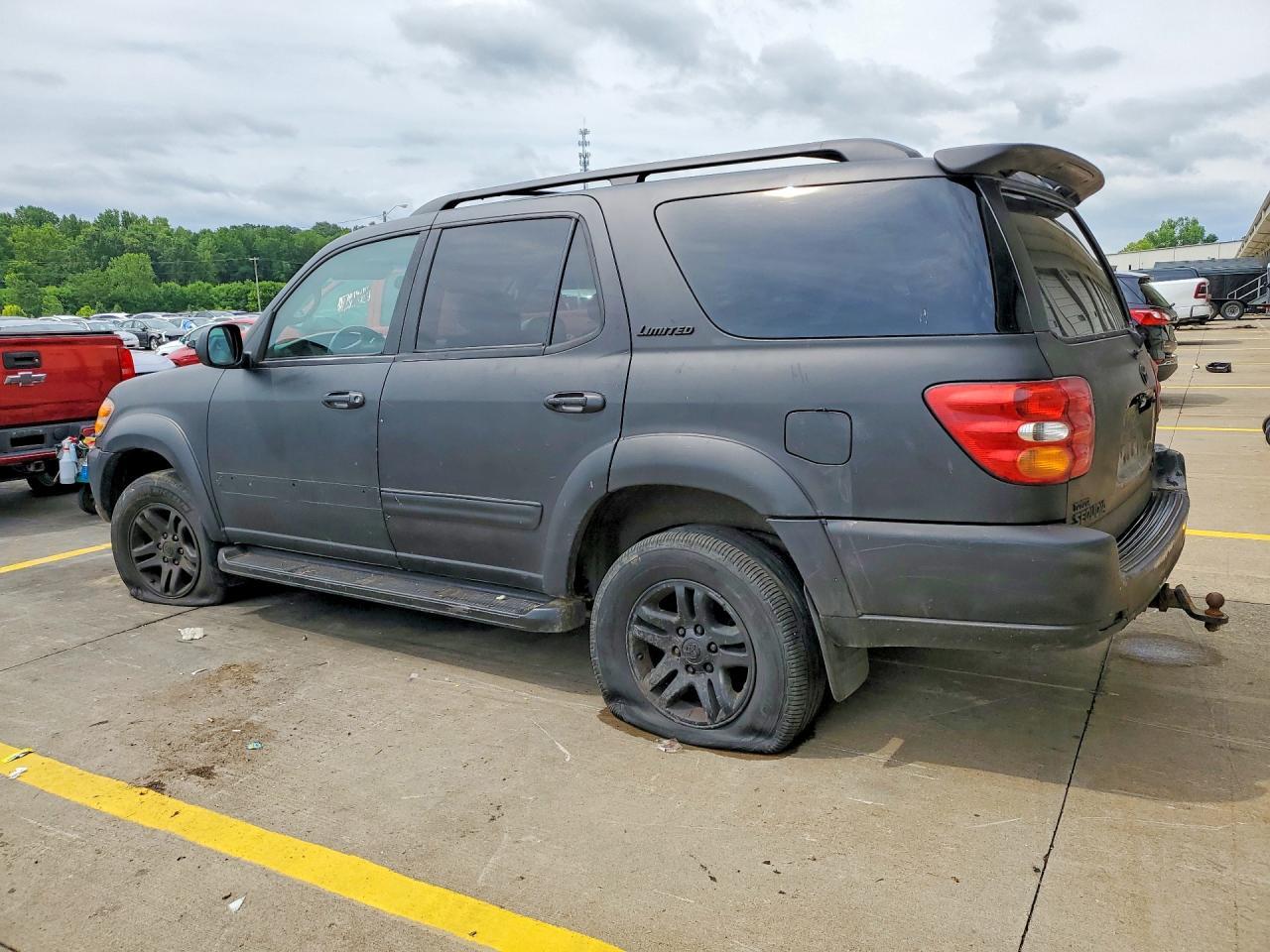 2004 Toyota Sequoia Limited - Фото 2