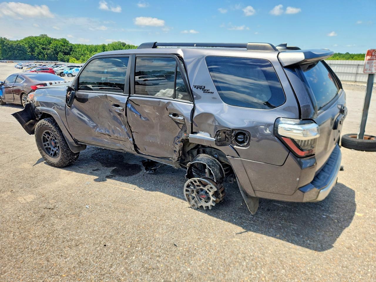 2021 Toyota 4Runner Trd Off-Road Premium - Фото 2