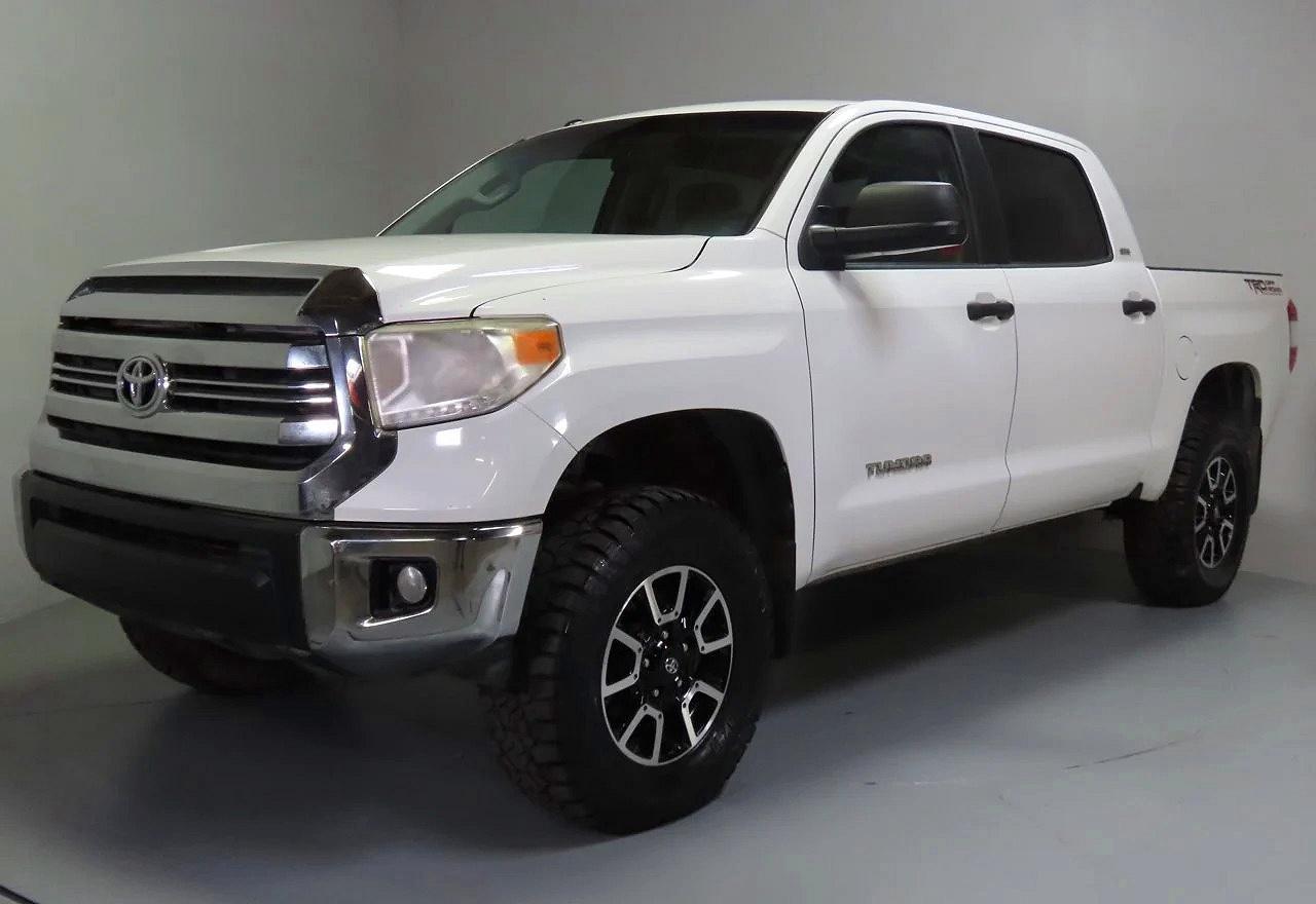 2016 Toyota Tundra Crewmax Sr5 - Image 2